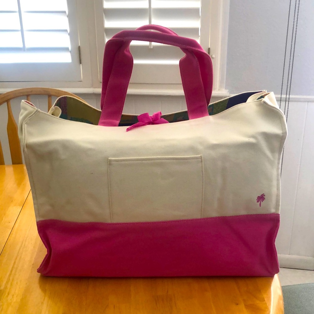 Lily Pulitzer Large Canvas Beach Tote. NWOT
